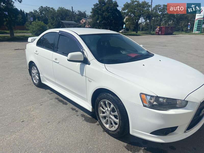 Mitsubishi Lancer 2013