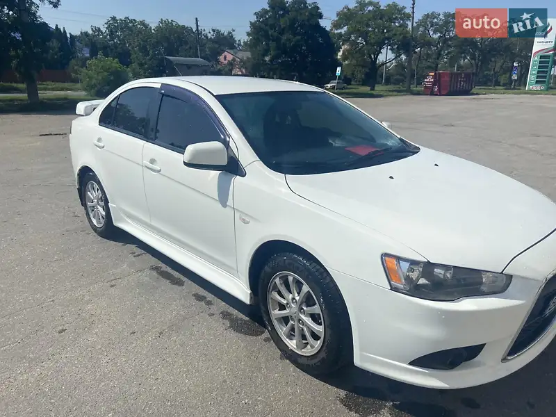 Mitsubishi Lancer