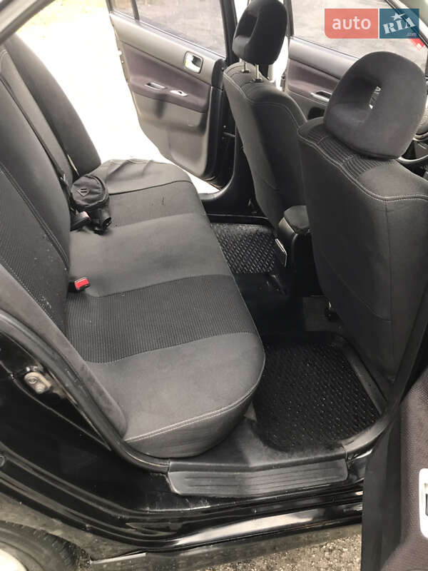 Седан Mitsubishi Lancer 2006 в Смілі фото 4 Седан Mitsubishi Lancer 2006 в Смілі