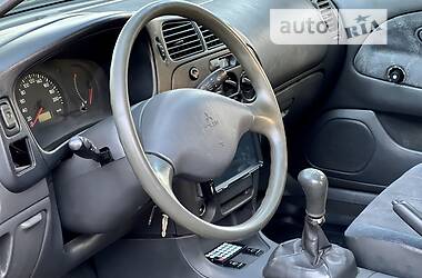 Седан Mitsubishi Lancer 1999 в 