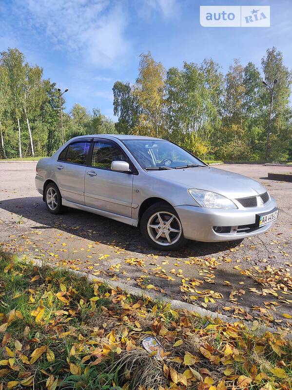 Mitsubishi Lancer