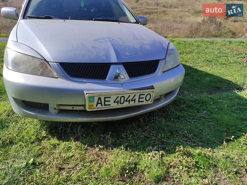 Седан Mitsubishi Lancer 2006 в Каменском