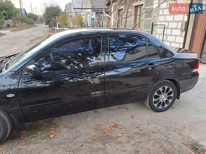 Седан Mitsubishi Lancer 2006 в Измаиле