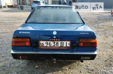 Седан Mitsubishi Lancer 1985 в 