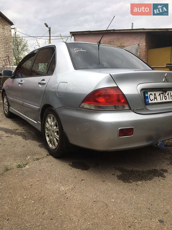 Седан Mitsubishi Lancer 2005 в Маньковке