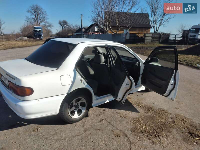 Седан Mitsubishi Lancer 1995 в Киеве фото 7 Седан Mitsubishi Lancer 1995 в Киеве