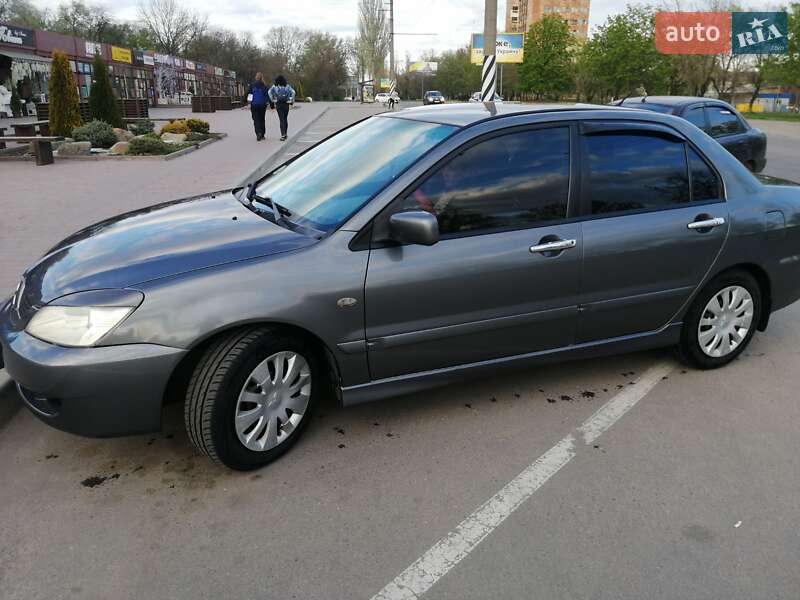Седан Mitsubishi Lancer 2005 в Мукачевому