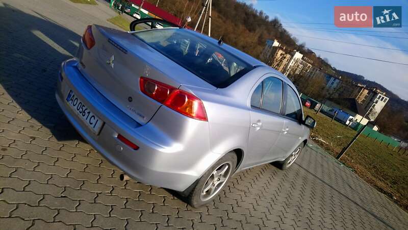Седан Mitsubishi Lancer 2007 в Сваляві