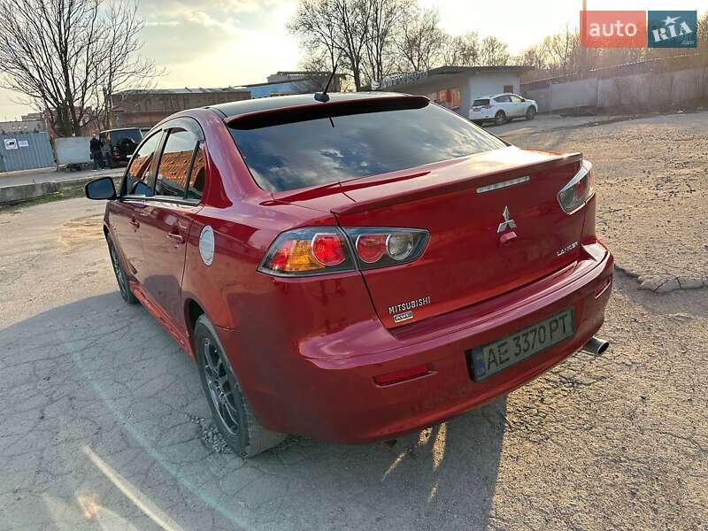 Седан Mitsubishi Lancer 2014 в Днепре