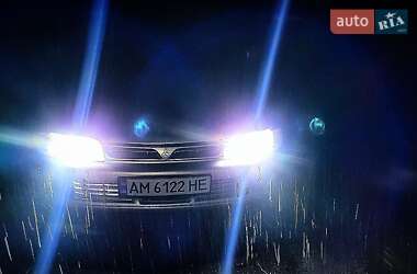 Седан Mitsubishi Lancer 1993 в 