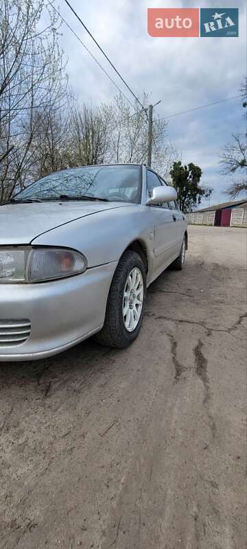Седан Mitsubishi Lancer 1993 в Житомире