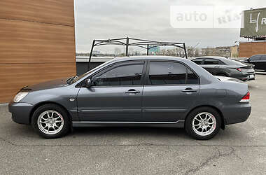 Седан Mitsubishi Lancer 2006 в Кореці