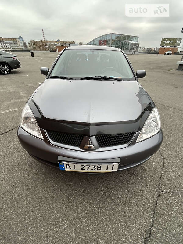 Седан Mitsubishi Lancer 2006 в Корце