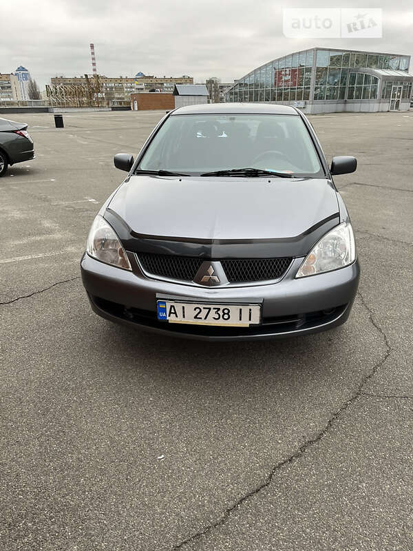 Седан Mitsubishi Lancer 2006 в Корце