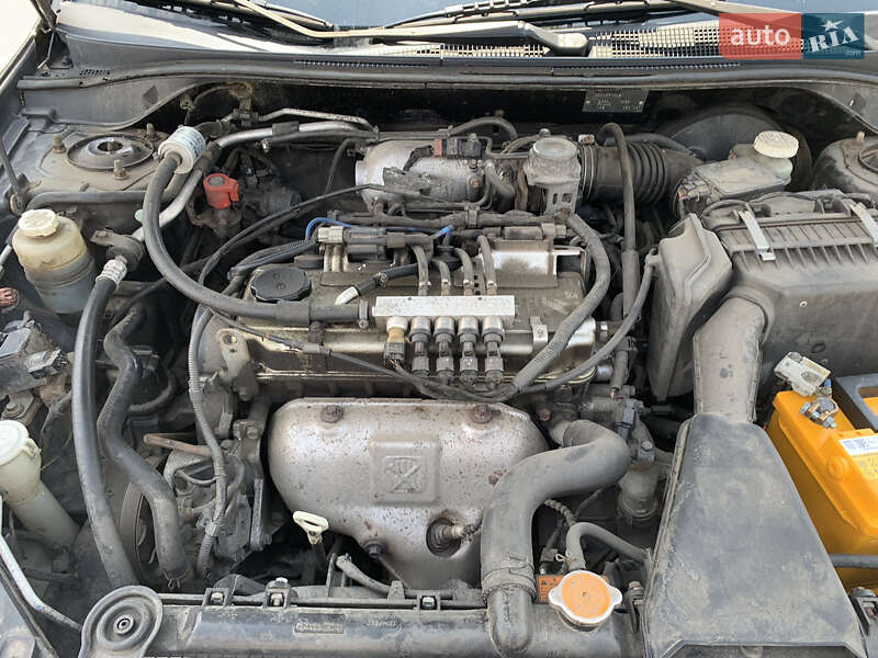 Седан Mitsubishi Lancer 2004 в Одессе