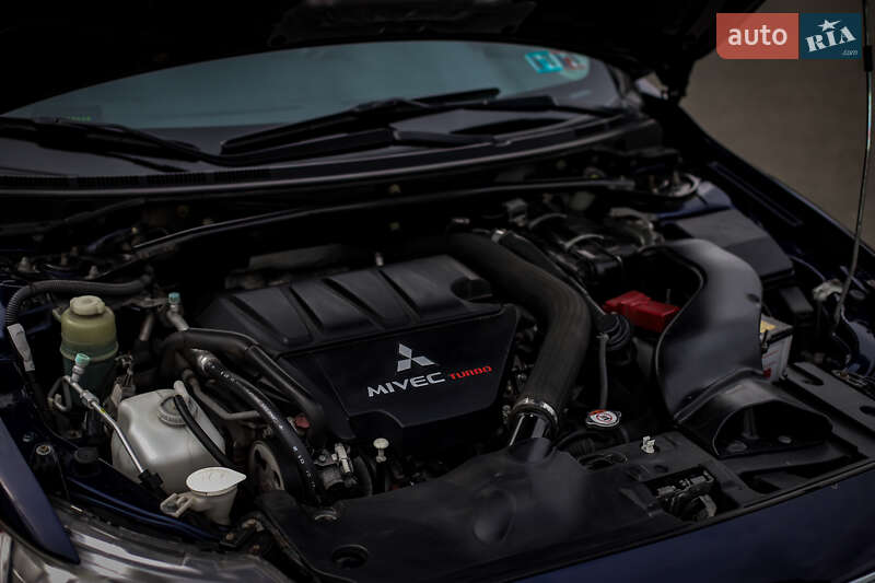Седан Mitsubishi Lancer 2013 в Киеве