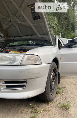 Седан Mitsubishi Lancer 2000 в Киеве