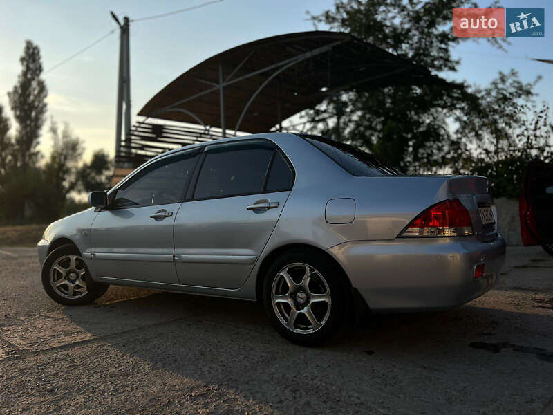 Седан Mitsubishi Lancer 2006 в Изюме фото 5 Седан Mitsubishi Lancer 2006 в Изюме