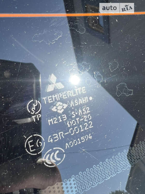 Седан Mitsubishi Lancer 2005 в Черновцах