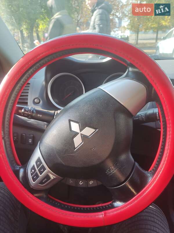 Седан Mitsubishi Lancer 2012 в Черкассах