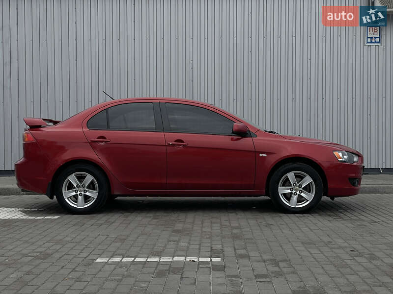 Седан Mitsubishi Lancer 2009 в Киеве