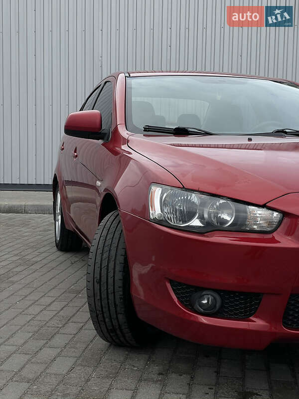 Седан Mitsubishi Lancer 2009 в Киеве
