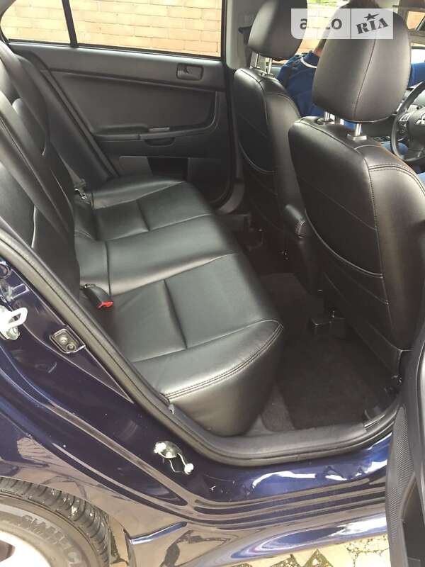 Седан Mitsubishi Lancer 2012 в Києві
