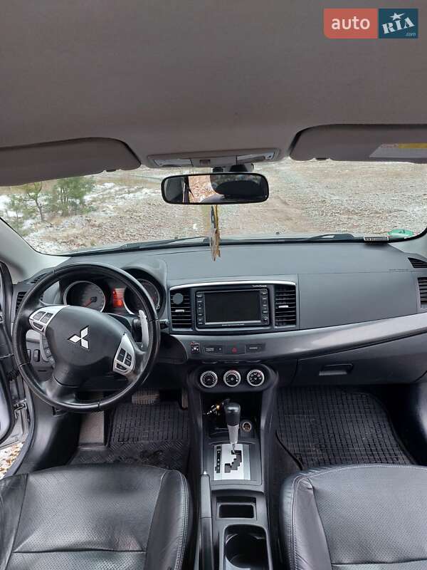 Седан Mitsubishi Lancer 2007 в Луцке