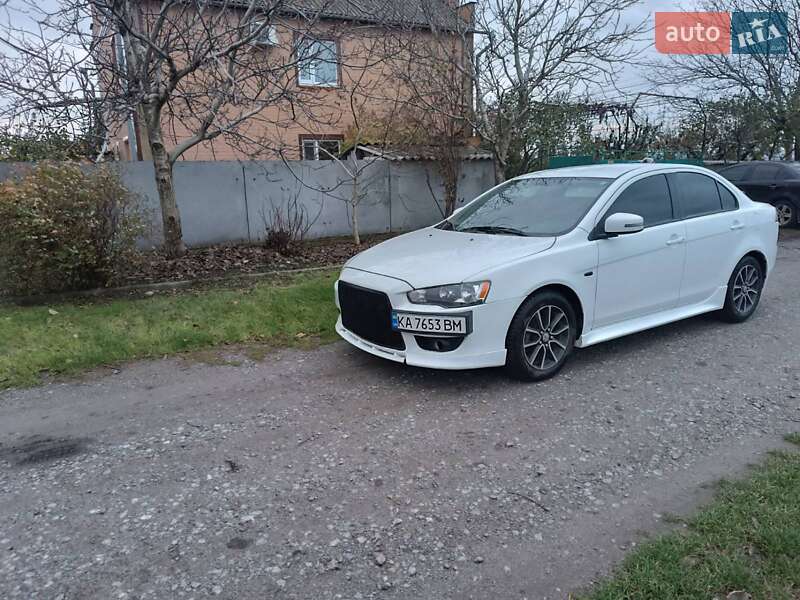 Седан Mitsubishi Lancer 2016 в Кривому Озері