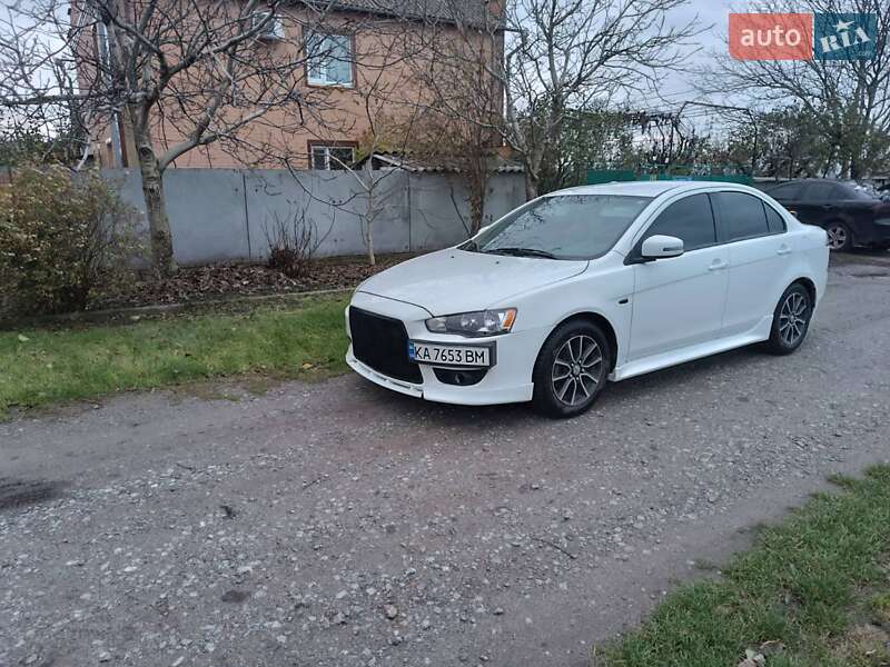 Седан Mitsubishi Lancer 2016 в Кривому Озері