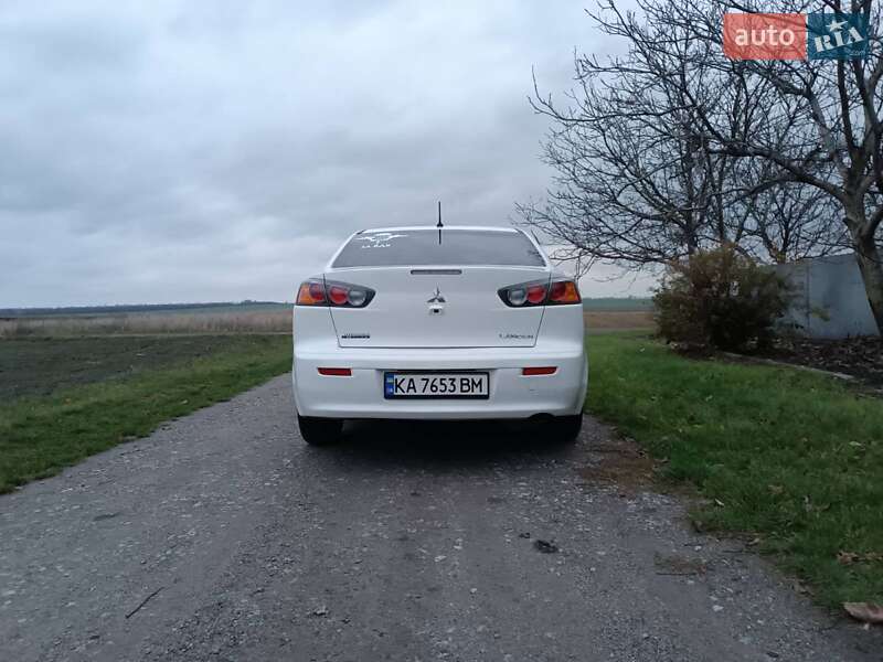 Седан Mitsubishi Lancer 2016 в Кривому Озері