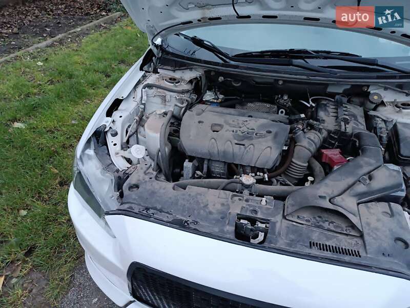 Седан Mitsubishi Lancer 2016 в Кривому Озері