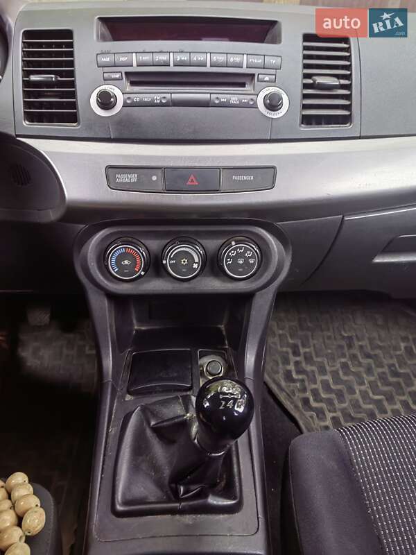Седан Mitsubishi Lancer 2008 в Хмельницком