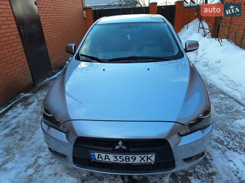 Седан Mitsubishi Lancer 2008 в Ромнах