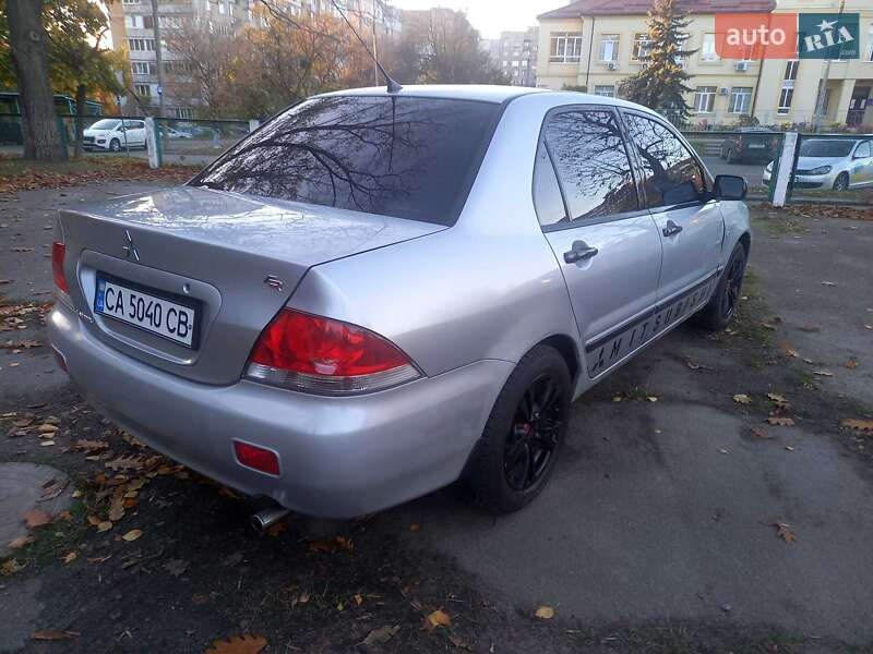 Седан Mitsubishi Lancer 2003 в Черкассах