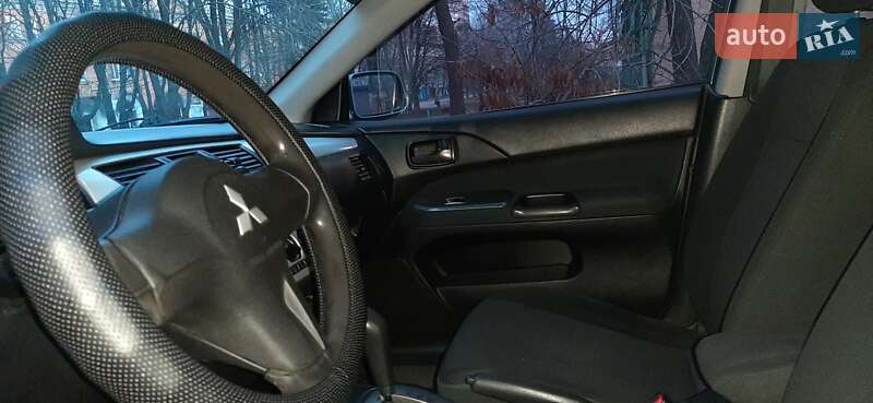 Седан Mitsubishi Lancer 2007 в Славянске