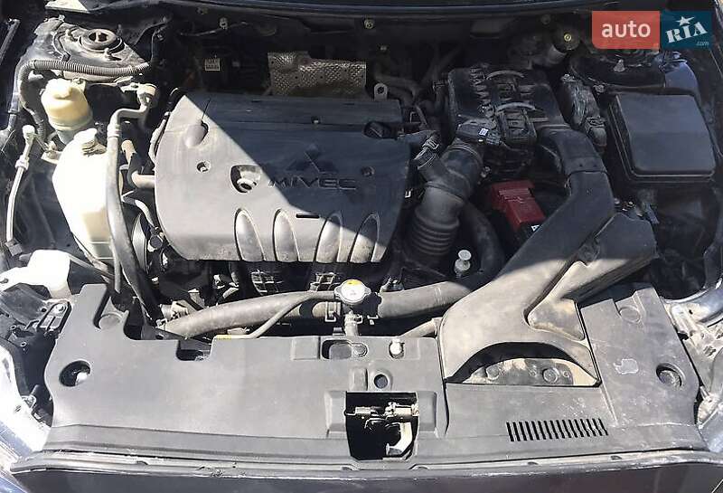 Седан Mitsubishi Lancer 2015 в Івано-Франківську