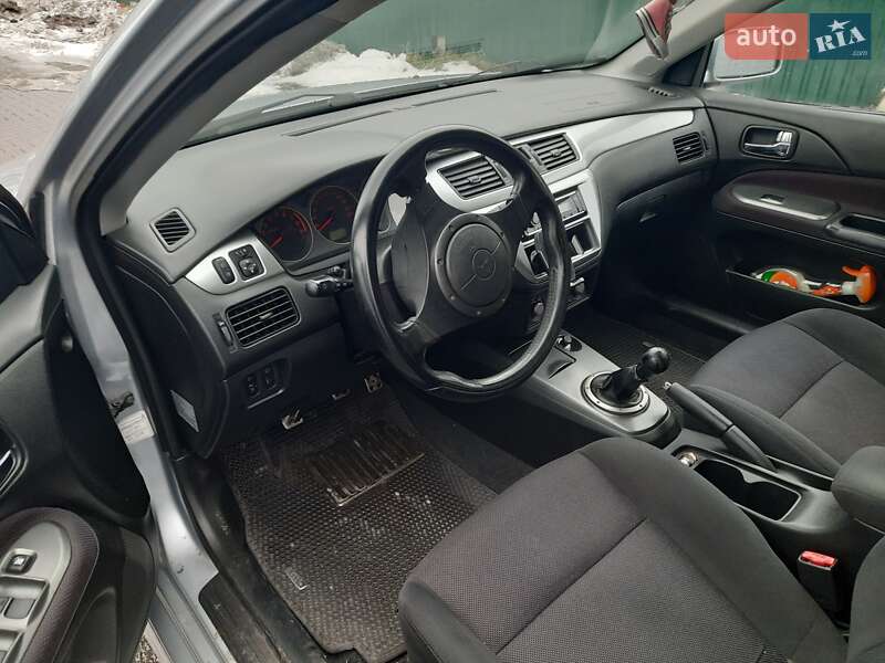 Универсал Mitsubishi Lancer 2005 в Киеве