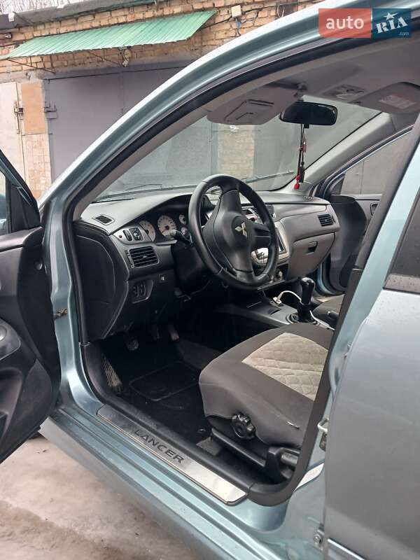 Седан Mitsubishi Lancer 2007 в Кропивницькому