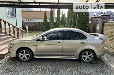 Седан Mitsubishi Lancer 2009 в Киеве