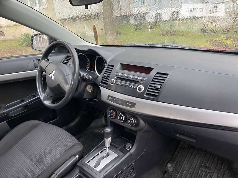 Седан Mitsubishi Lancer 2008 в Ровно