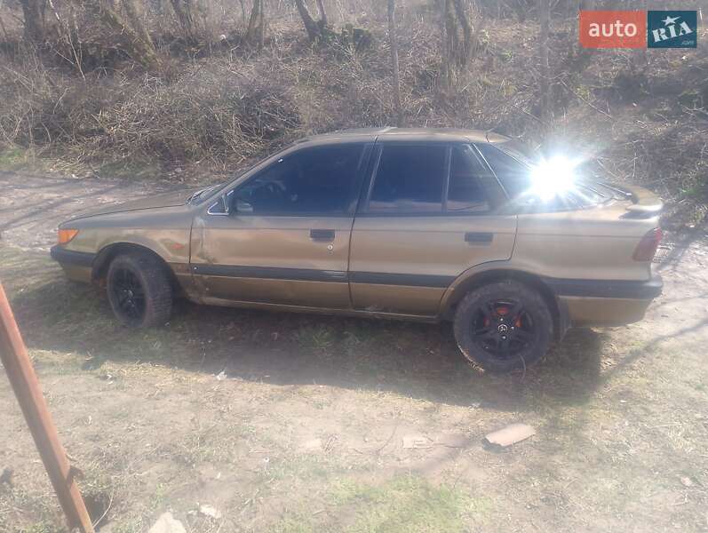 Ліфтбек Mitsubishi Lancer 1991 в Умані