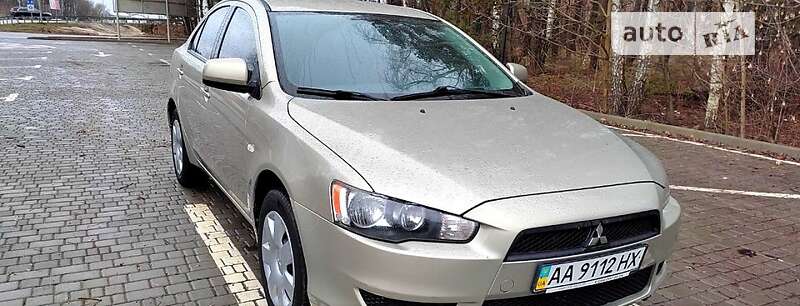 Седан Mitsubishi Lancer 2008 в Киеве