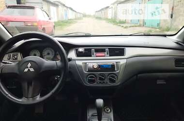 Седан Mitsubishi Lancer 2006 в Синельниковому