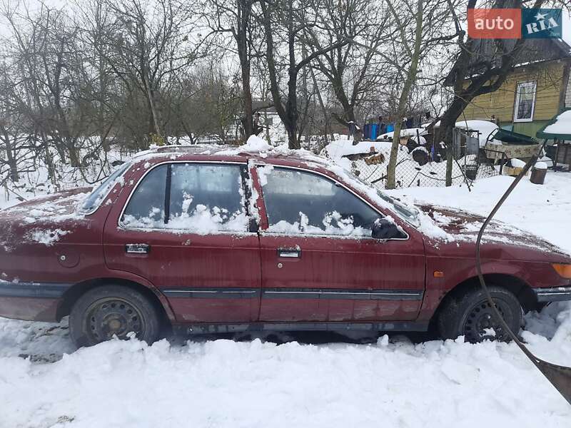 Седан Mitsubishi Lancer 1989 в Луцке