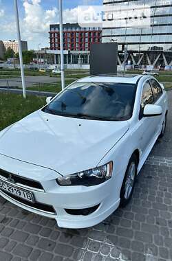 Седан Mitsubishi Lancer 2014 в Львове