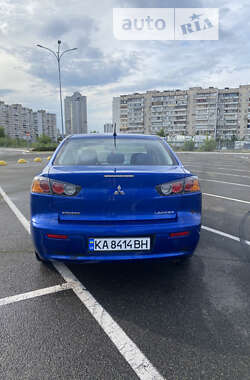 Седан Mitsubishi Lancer 2015 в Києві