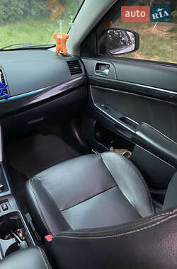 Седан Mitsubishi Lancer 2016 в 