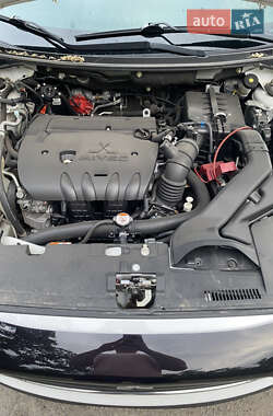 Седан Mitsubishi Lancer 2016 в 