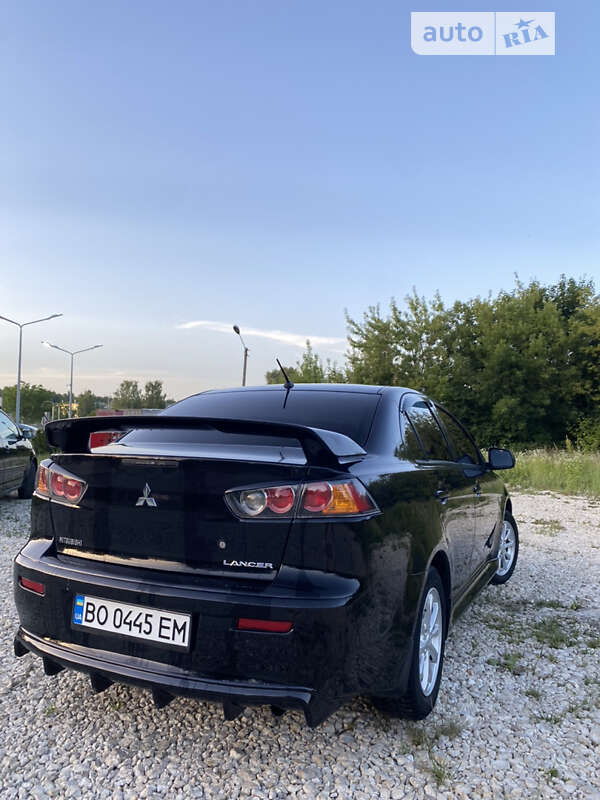 Седан Mitsubishi Lancer 2010 в Тернополі
